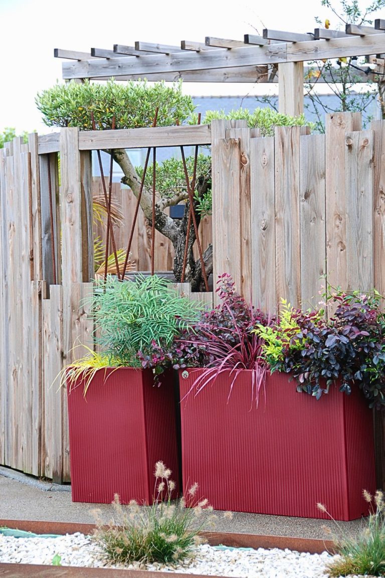 Jardinière colorée